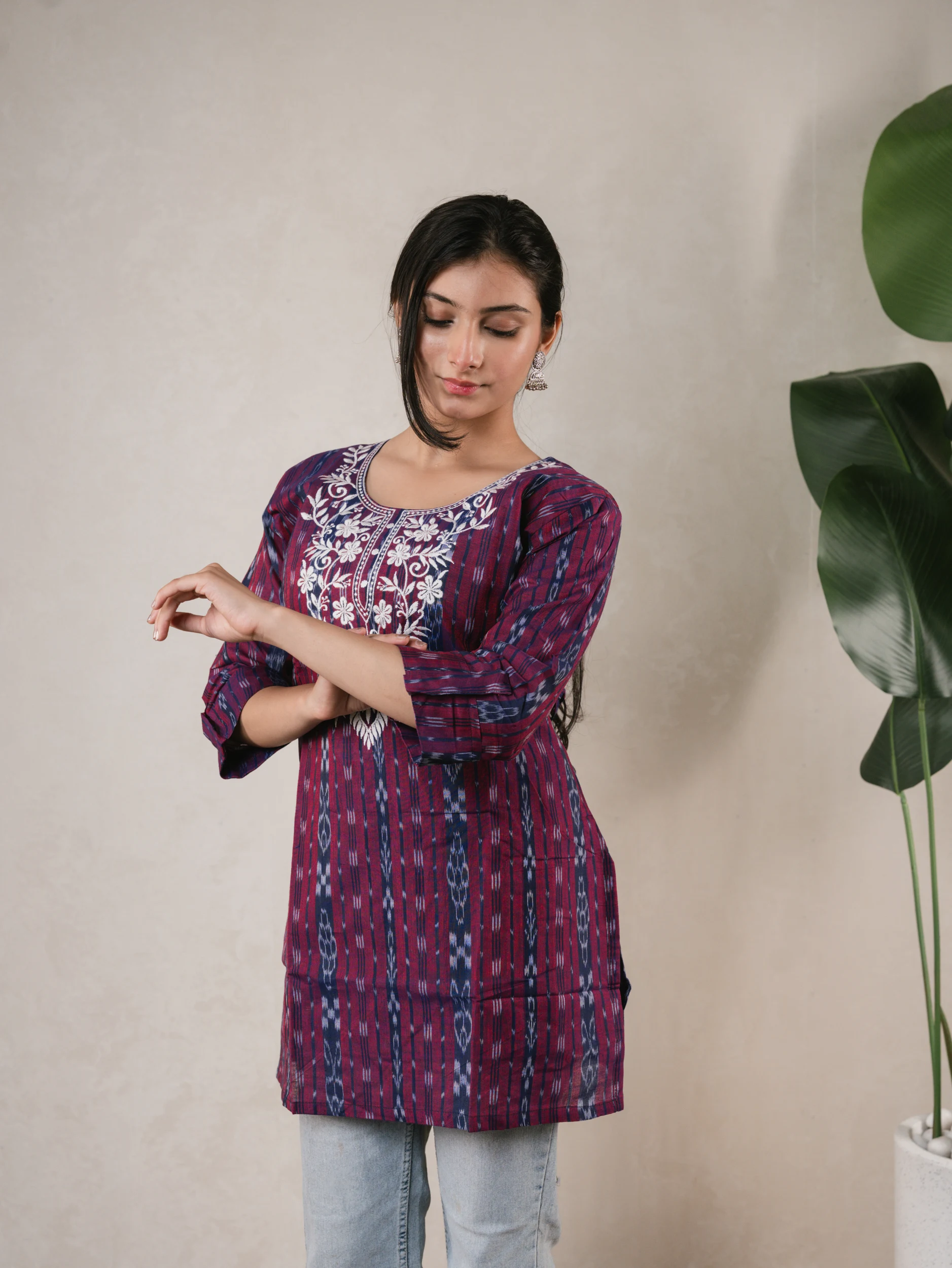 SA Thread Floral Work Short Sambalpuri Kurti – Purple